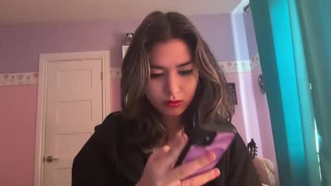 Snapshot of upaydahlia chatting on 03/11/25, 09:26 findom goddess dahlia online show from 03/11/25, 09:26