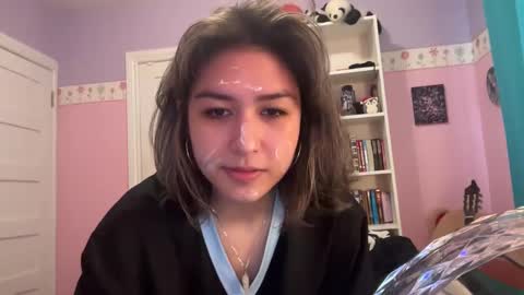 Snapshot of upaydahlia chatting on 03/12/25, 10:28 findom goddess dahlia online show from 03/12/25, 10:28