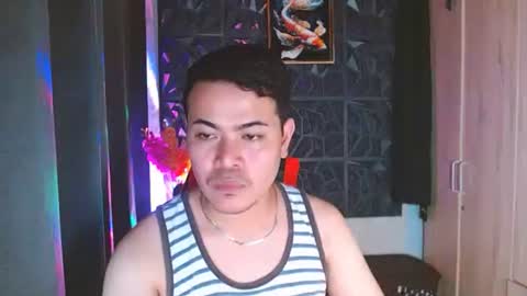 Snapshot of ur_asian_admirer chatting on 10/15/25, 11:43 ur_asian_admirer online show from 10/15/25, 11:43