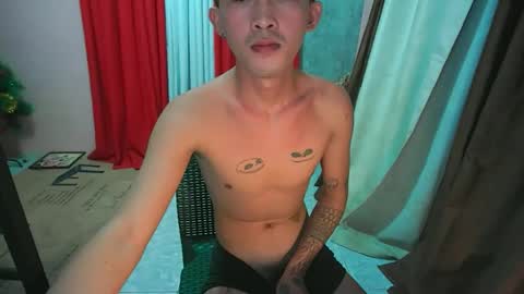 Snapshot of ur_boy_rexyn chatting on 11/08/25, 01:44 ur_boy_rexyn online show from 11/08/25, 01:44