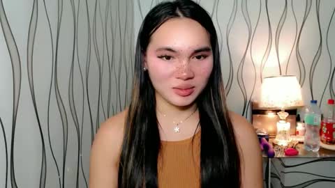 QUEENSY online show from 10/08/25, 04:43