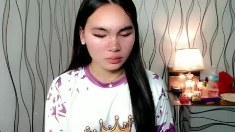 QUEENSY online show from 10/21/25, 03:35