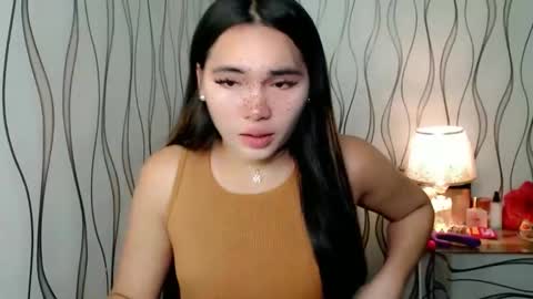 QUEENSY online show from 11/19/25, 02:44