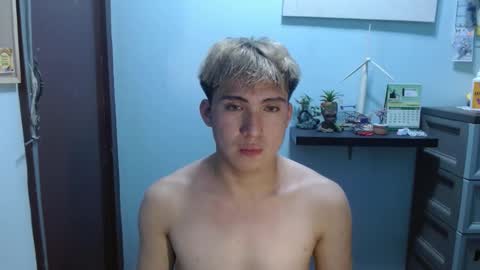 Snapshot of ur_jayqutee chatting on 02/20/25, 12:15 Ur jayqutee online show from 02/20/25, 12:15