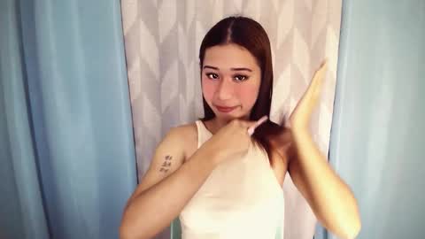 ur_rianlover online show from 11/02/25, 07:38