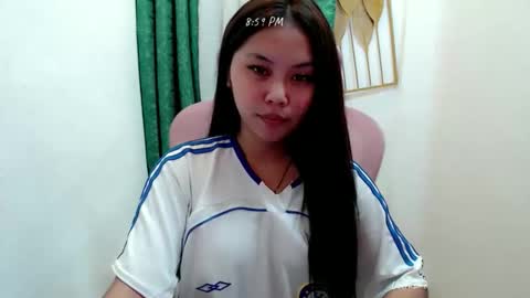 Snapshot of ur_small_girl chatting on 11/14/25, 12:59 ur_small_girl online show from 11/14/25, 12:59