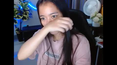 urasian_bella23 online show from 12/04/24, 01:14