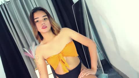 Snapshot of urasian_france69 chatting on 12/03/24, 09:00 FRANCINE cum with me in pvt or pwrd online show from 12/03/24, 09:00
