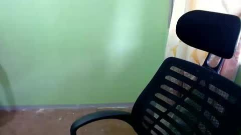 Snapshot of urasian_joy chatting on 10/17/25, 05:32 urasian_joy online show from 10/17/25, 05:32