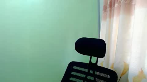 Snapshot of urasian_joy chatting on 10/19/25, 06:47 urasian_joy online show from 10/19/25, 06:47