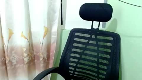 Snapshot of urasian_joy chatting on 10/27/25, 09:46 urasian_joy online show from 10/27/25, 09:46