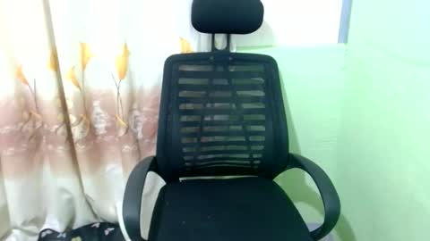 Snapshot of urasian_joy chatting on 11/01/25, 10:28 urasian_joy online show from 11/01/25, 10:28