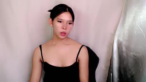 Snapshot of urasian_prettyjane chatting on 10/28/25, 07:56 Jane online show from 10/28/25, 07:56