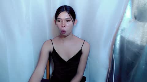 Snapshot of urasian_prettyjane chatting on 12/01/25, 02:11 Jane online show from 12/01/25, 02:11