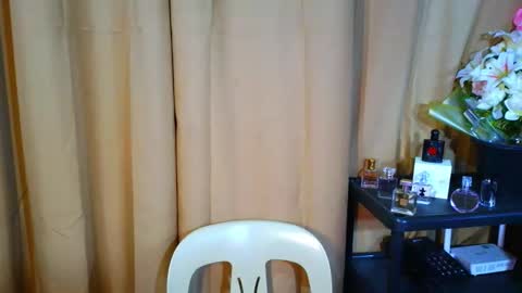 urasiancumboix2 online show from 11/14/25, 08:29