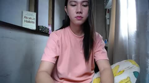 Snapshot of urasiantserika chatting on 02/06/25, 02:11 Erika online show from 02/06/25, 02:11