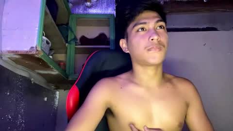 Snapshot of urcuteguy_jhonx chatting on 10/06/25, 07:28 Dannie online show from 10/06/25, 07:28