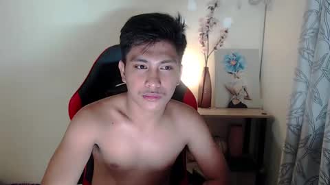 Snapshot of urcuteguy_jhonx chatting on 10/08/25, 11:19 Dannie online show from 10/08/25, 11:19