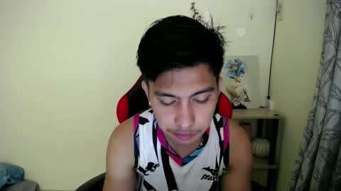 Snapshot of urcuteguy_jhonx chatting on 11/03/25, 05:47 Dannie online show from 11/03/25, 05:47