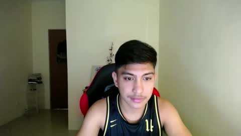 Snapshot of urcuteguy_jhonx chatting on 11/12/25, 06:14 Dannie online show from 11/12/25, 06:14