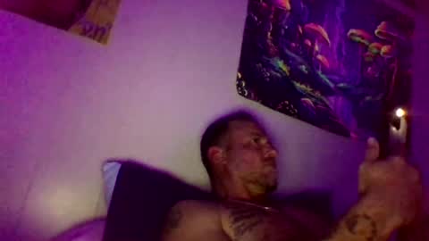 Snapshot of urdaddy875867 chatting on 12/28/24, 08:16 urdaddy875867 online show from 12/28/24, 08:16