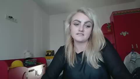 urdesiremuse online show from 12/05/25, 10:02