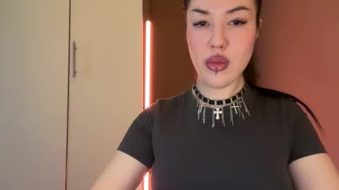 Margo online show from 11/14/25, 08:13