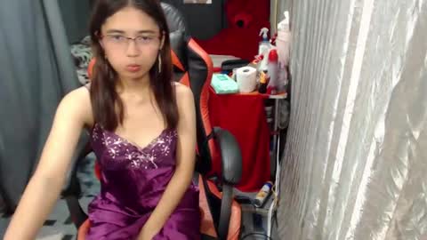 Snapshot of urdreamgirljayne chatting on 01/23/25, 12:57 urdreamgirljayne online show from 01/23/25, 12:57