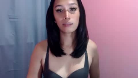 Snapshot of urgirlnabyx chatting on 02/20/25, 12:04 Call me naby online show from 02/20/25, 12:04