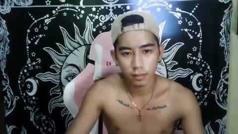 Snapshot of urhot_joshxx chatting on 03/04/25, 06:47 Josh online show from 03/04/25, 06:47