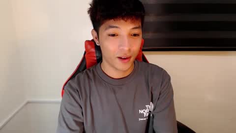 Snapshot of urhotethanxx chatting on 11/19/25, 03:12 Ethan online show from 11/19/25, 03:12