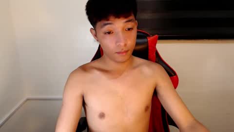 Snapshot of urhotethanxx chatting on 11/27/25, 01:46 Ethan online show from 11/27/25, 01:46