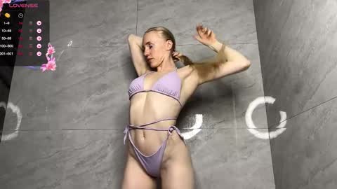 ElizabethLizy online show from 11/06/25, 06:09