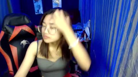 Snapshot of urlovelychinita chatting on 01/10/25, 12:59 urlovelychinita online show from 01/10/25, 12:59