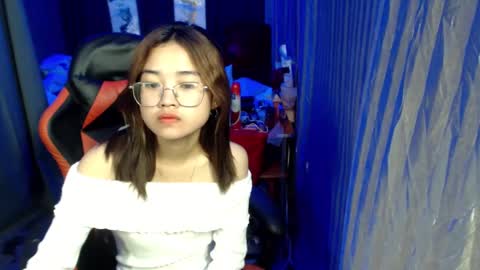 Snapshot of urlovelychinita chatting on 01/10/25, 01:52 urlovelychinita online show from 01/10/25, 01:52