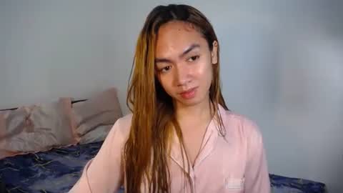 Snapshot of urlovelypinayxxx chatting on 10/20/25, 08:09 MIYA online show from 10/20/25, 08:09