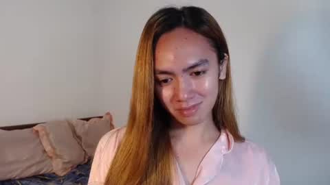 Snapshot of urlovelypinayxxx chatting on 11/11/25, 07:25 MIYA online show from 11/11/25, 07:25