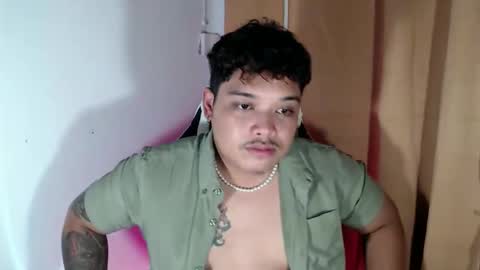 Snapshot of urmilky_shooterxx chatting on 10/09/25, 02:48 Drei online show from 10/09/25, 02:48