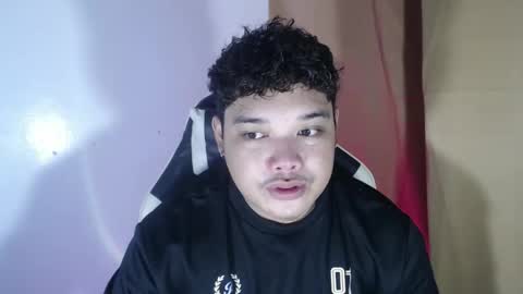 Snapshot of urmilky_shooterxx chatting on 10/16/25, 07:20 Drei online show from 10/16/25, 07:20