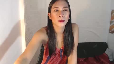 Snapshot of urnaughty_navea18 chatting on 02/21/25, 10:28 Navea online show from 02/21/25, 10:28