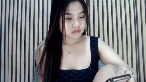 urpinaycutie online show from 02/17/25, 12:38