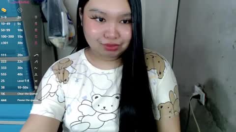 Snapshot of urpinayslutxxx chatting on 03/05/25, 01:50 Jane online show from 03/05/25, 01:50