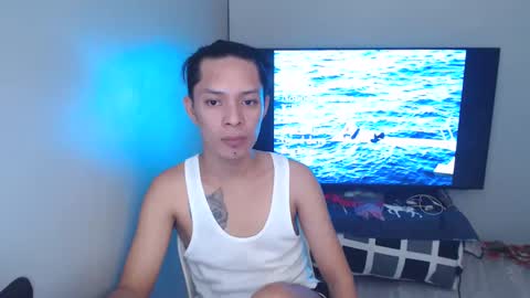 Snapshot of urpinoyasianx chatting on 01/10/25, 01:10 Mel online show from 01/10/25, 01:10