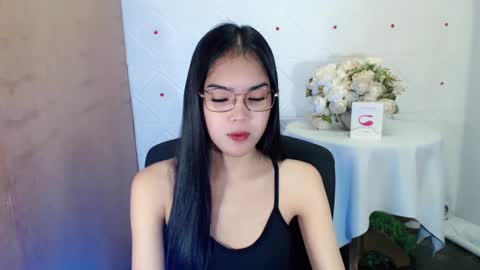 Snapshot of urpretty_nix chatting on 02/24/25, 01:10 Nix online show from 02/24/25, 01:10