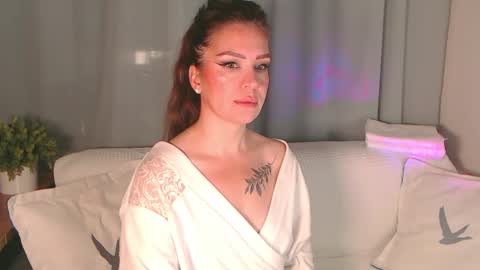 Snapshot of ursilvia1 chatting on 11/03/25, 05:20 Silvia online show from 11/03/25, 05:20