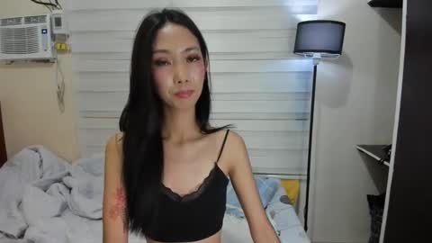 urslutgwen69 online show from 03/03/25, 05:50