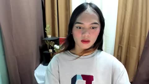 Snapshot of urslutty_mayie chatting on 10/11/25, 10:14 urslutty_mayie online show from 10/11/25, 10:14
