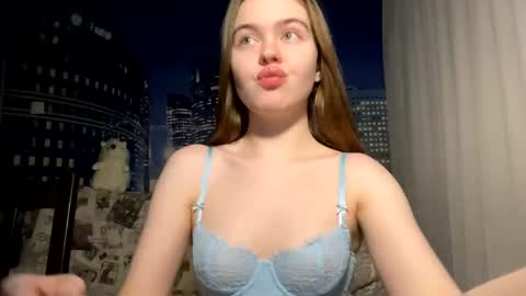 Snapshot of ursoulandheart chatting on 03/02/25, 12:09 Hannah online show from 03/02/25, 12:09