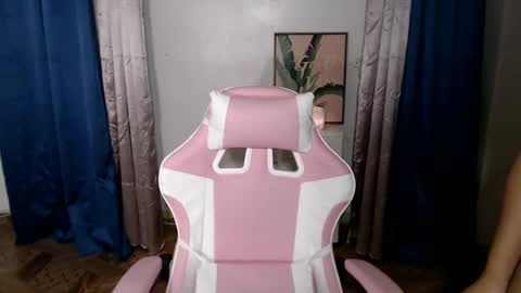 ursweet_zeviixx online show from 01/28/25, 12:15