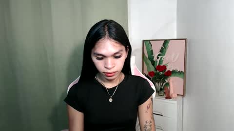ursweet_zeviixx online show from 10/25/25, 10:23